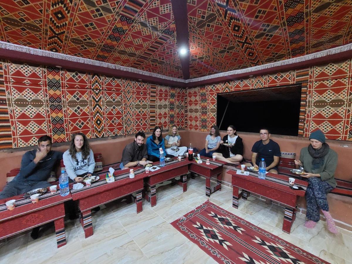 ホテル Wadirum Sunset Camp ワディ ・ラム エクステリア 写真