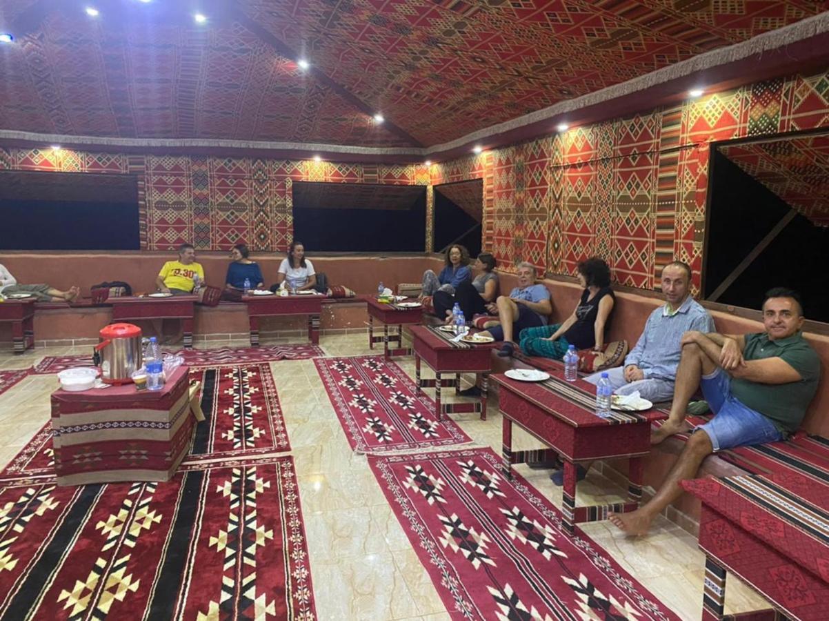 ホテル Wadirum Sunset Camp ワディ ・ラム エクステリア 写真