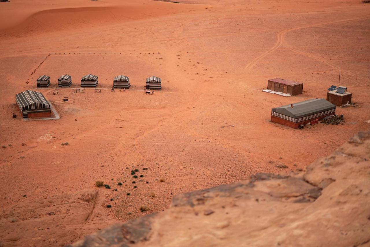 ホテル Wadirum Sunset Camp ワディ ・ラム エクステリア 写真