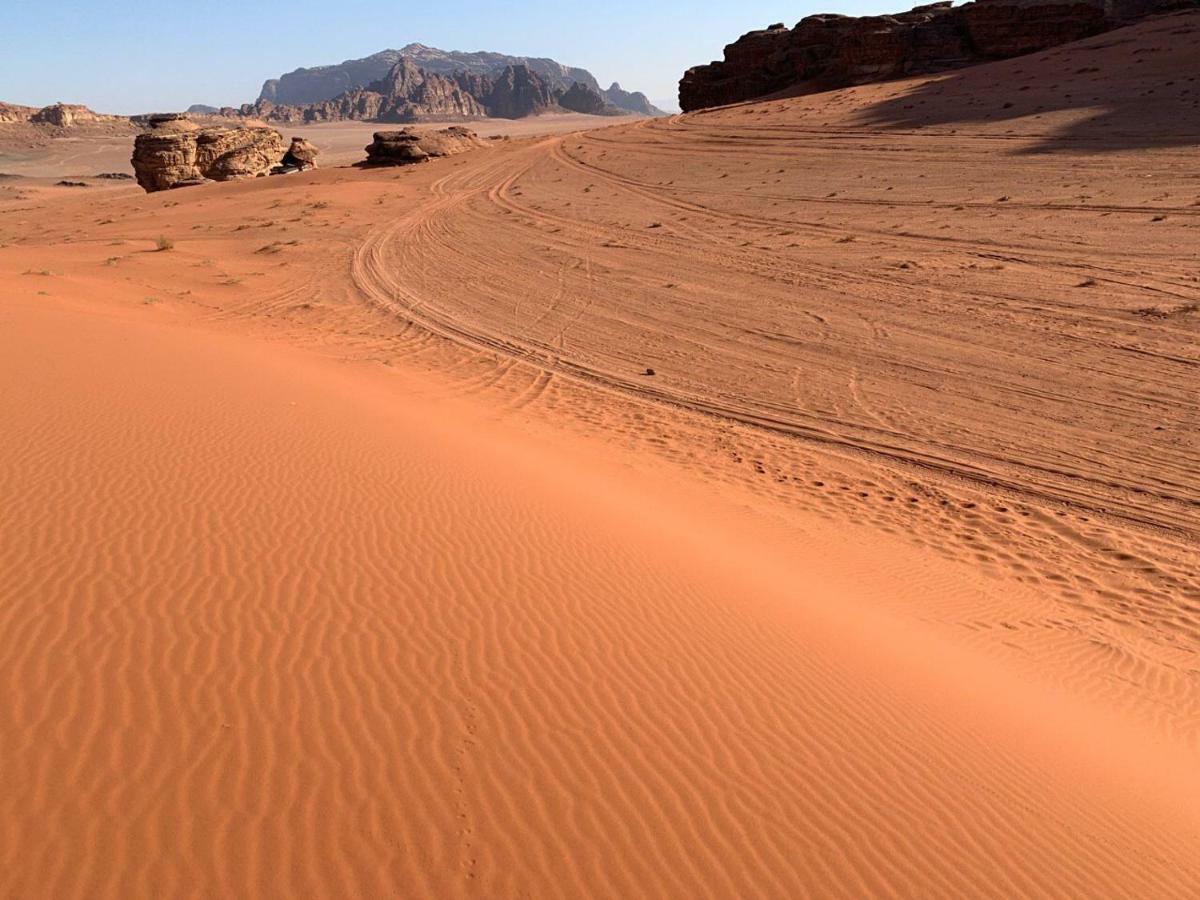 ホテル Wadirum Sunset Camp ワディ ・ラム エクステリア 写真